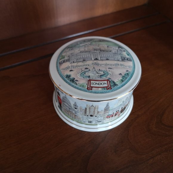 Sadler vintage porcelain trinket boxes - Picture 2 of 9